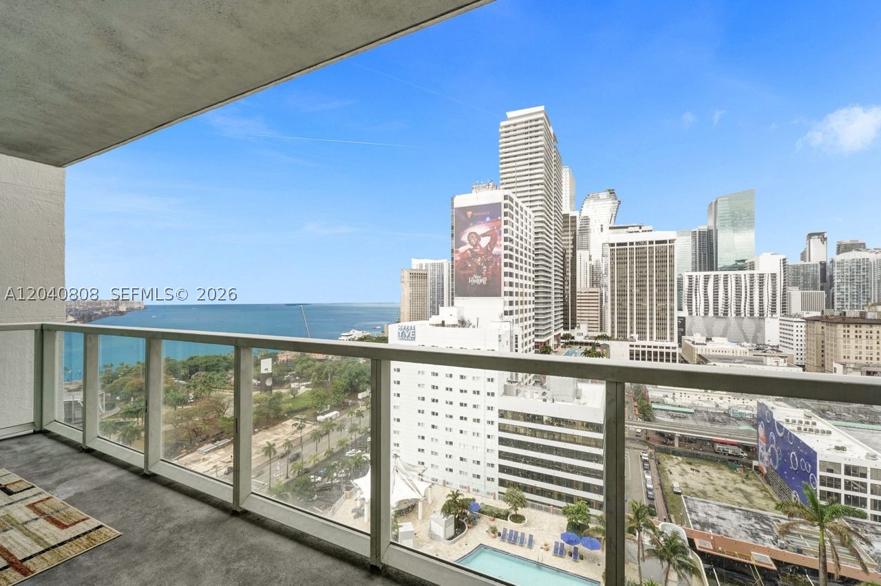 VIZCAYNE NORTH CONDO - Residential Lease