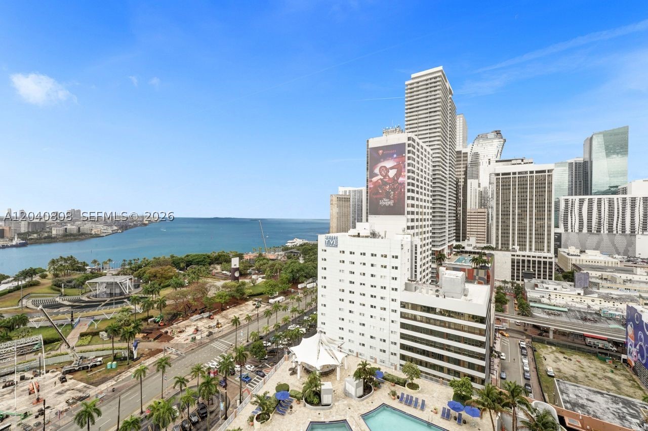 VIZCAYNE NORTH CONDO - Residential Lease
