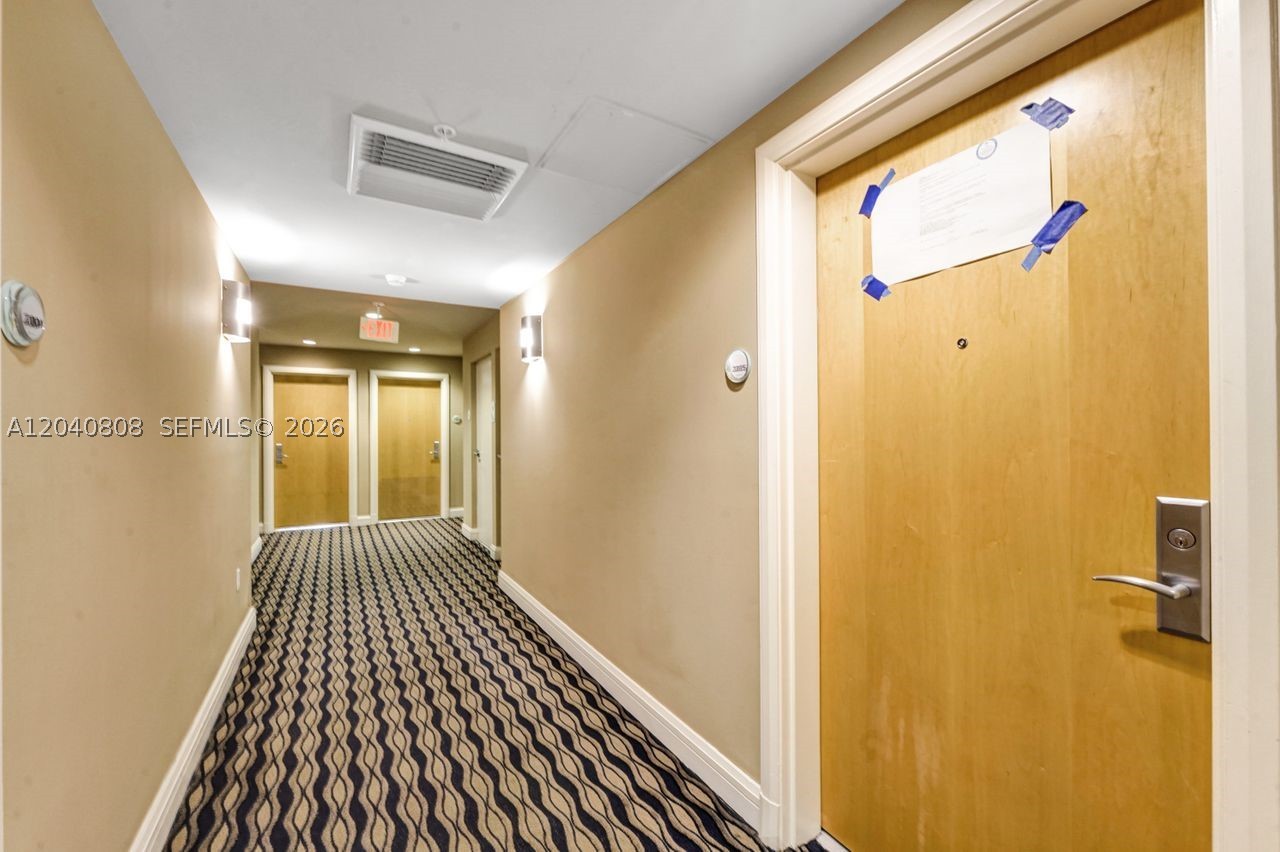 VIZCAYNE NORTH CONDO - Residential Lease