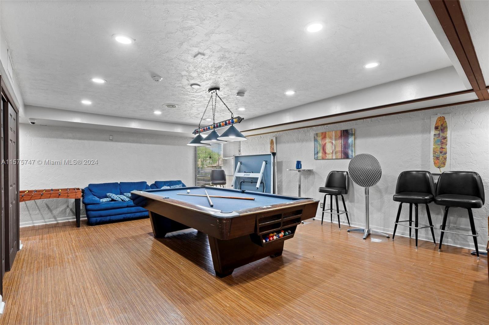 CROSSINGS VILG HOMES COND - Residential