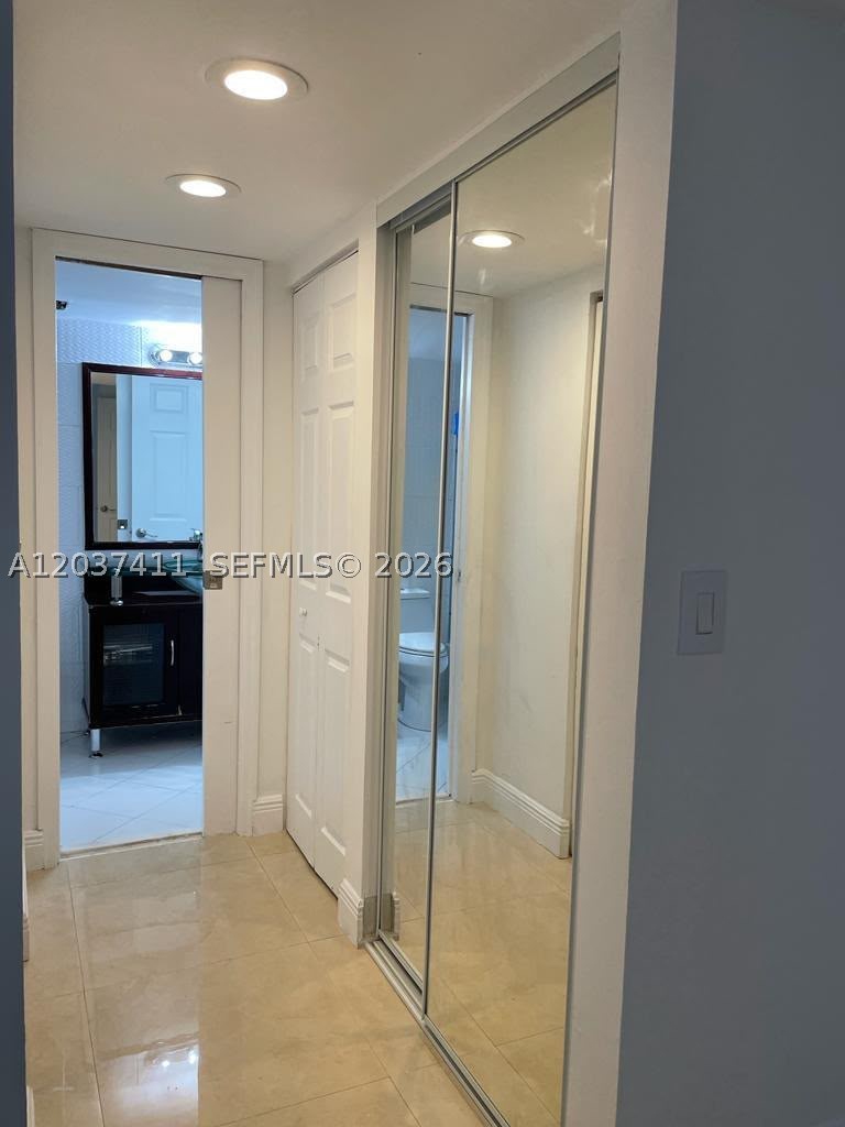 PEPPERMILL KENDALE LKS W - Residential Lease