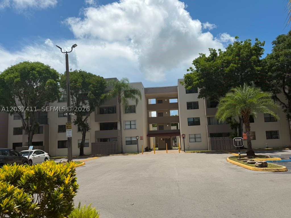 PEPPERMILL KENDALE LKS W - Residential Lease