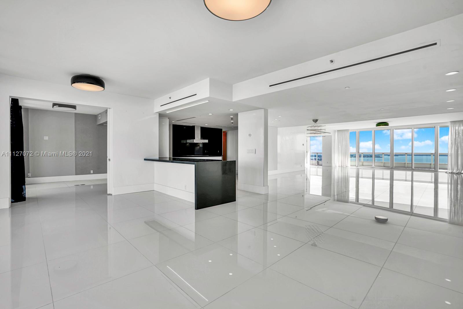 SANTA MARIA CONDO - Residential