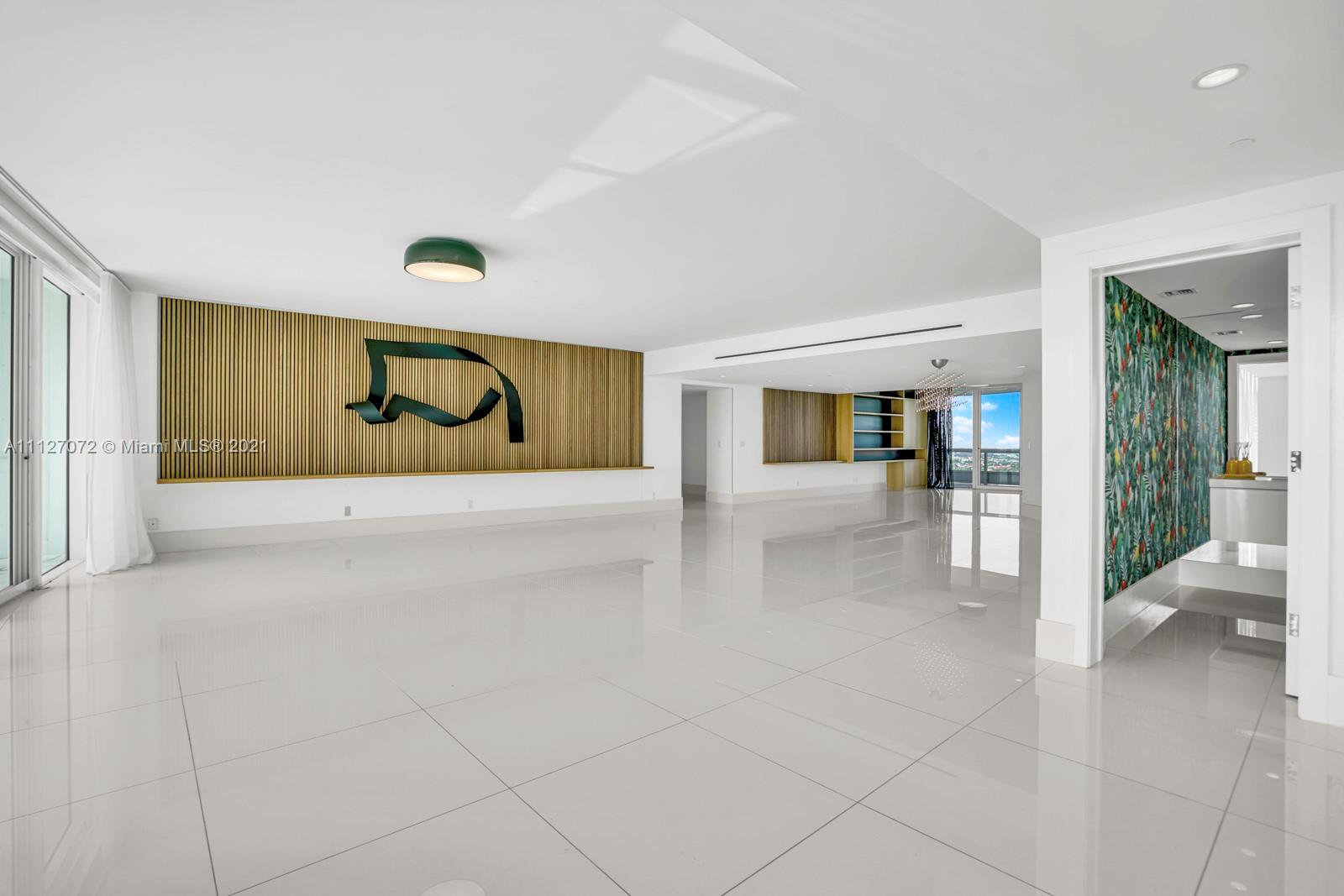 SANTA MARIA CONDO - Residential