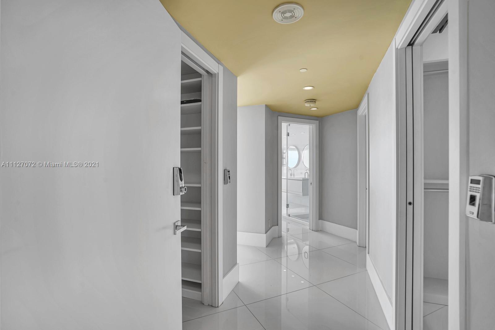 SANTA MARIA CONDO - Residential