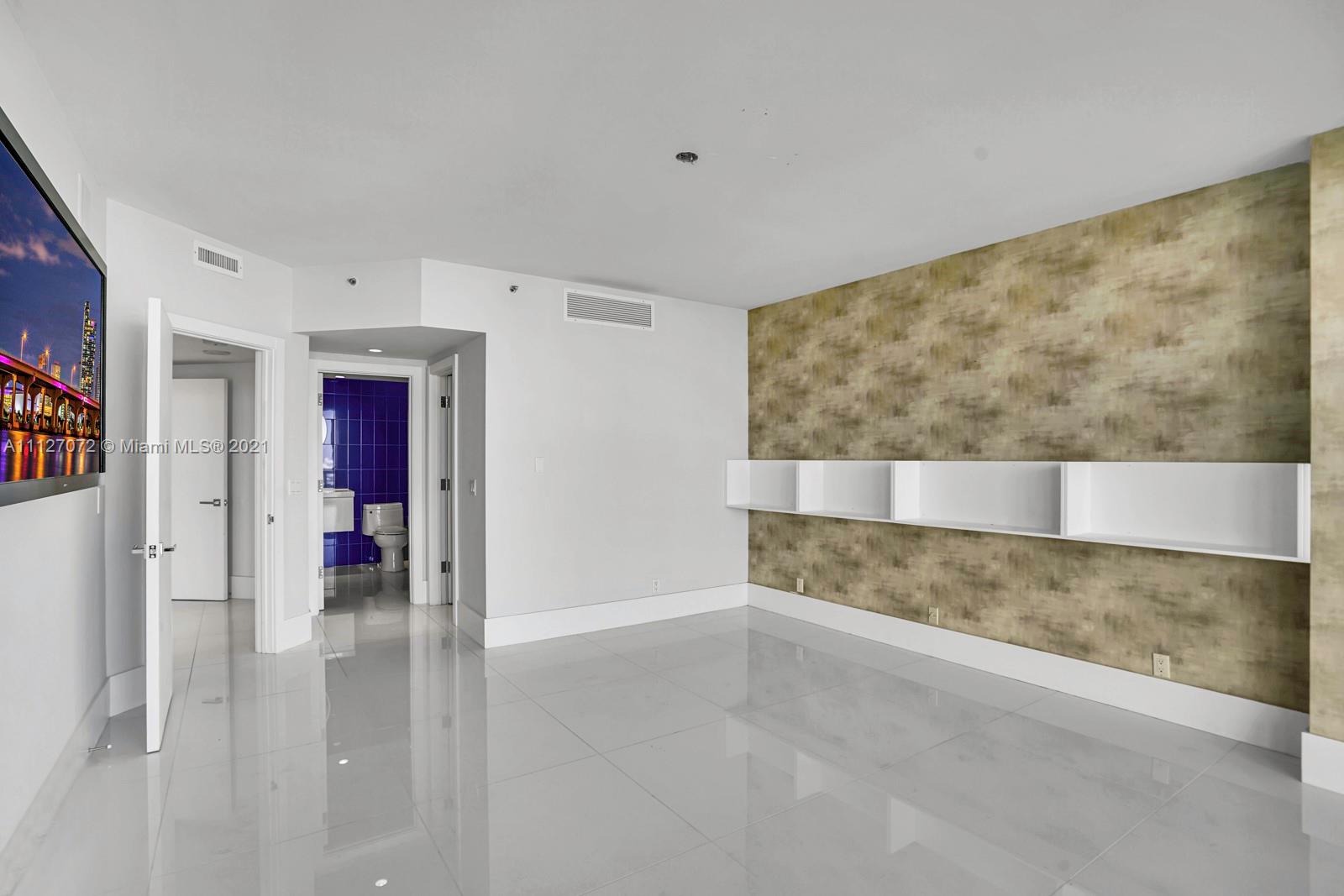 SANTA MARIA CONDO - Residential