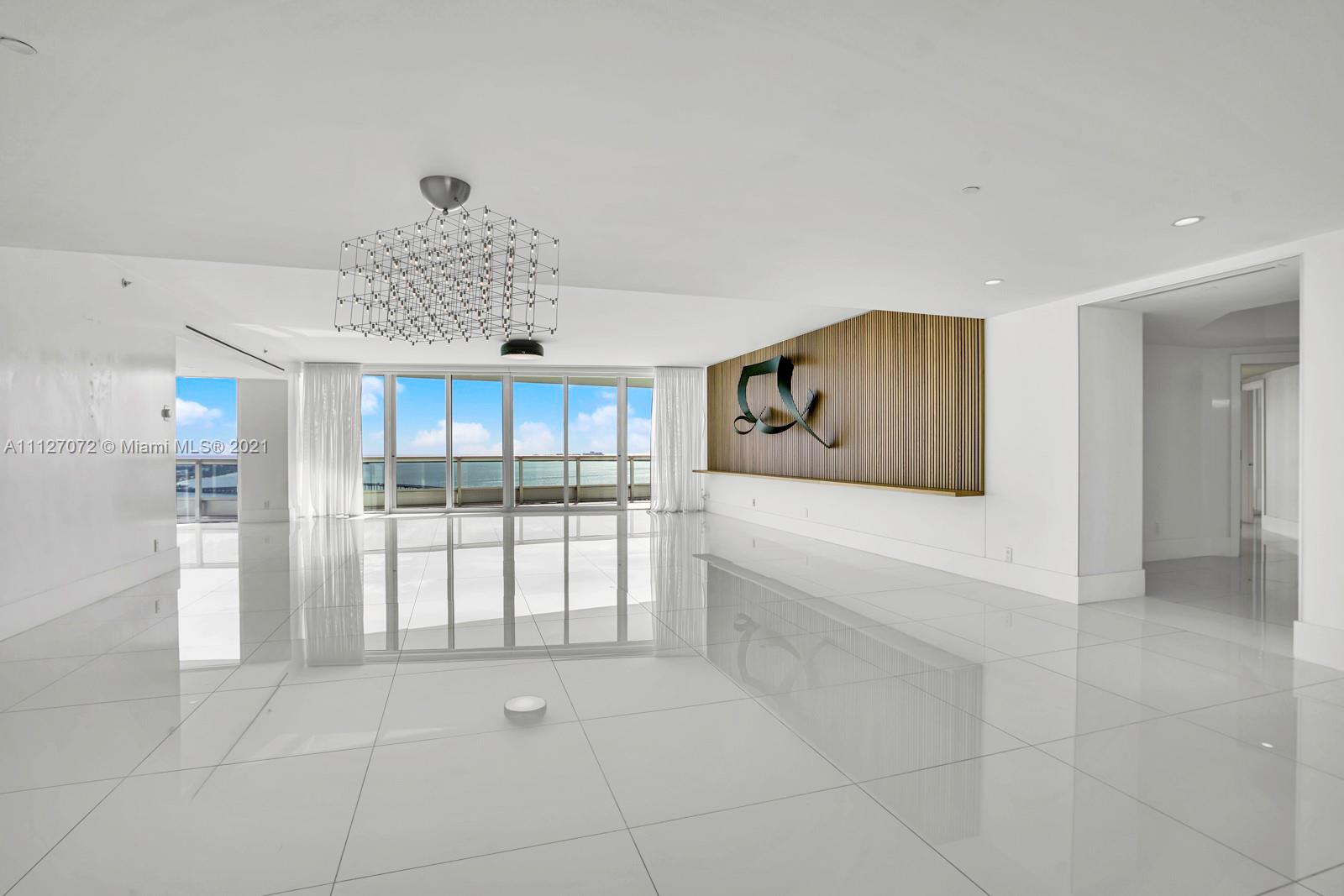 SANTA MARIA CONDO - Residential
