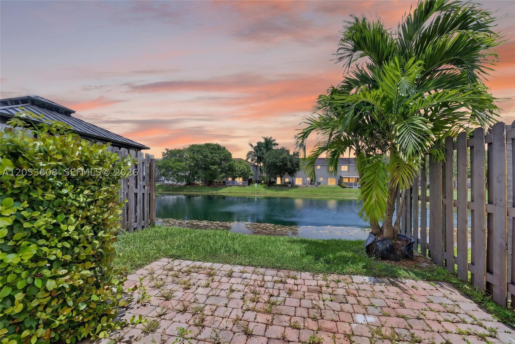 LAKES BY THE BAY EVE REPL - Residential
