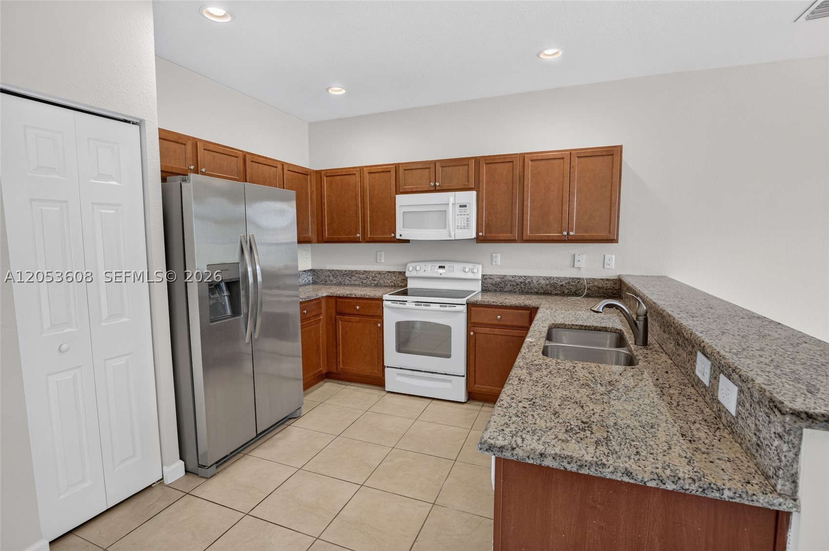 LAKES BY THE BAY EVE REPL - Residential