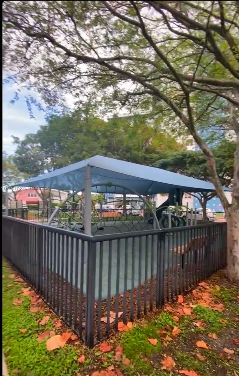 PARKVIEW POINT CONDO - Residential