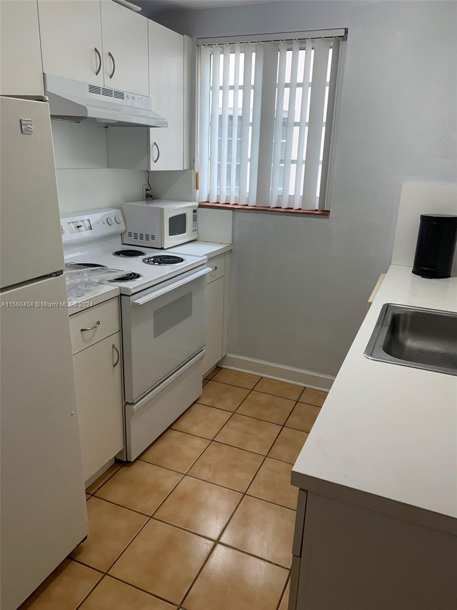 THE CHELSEA CONDO - Residential Lease