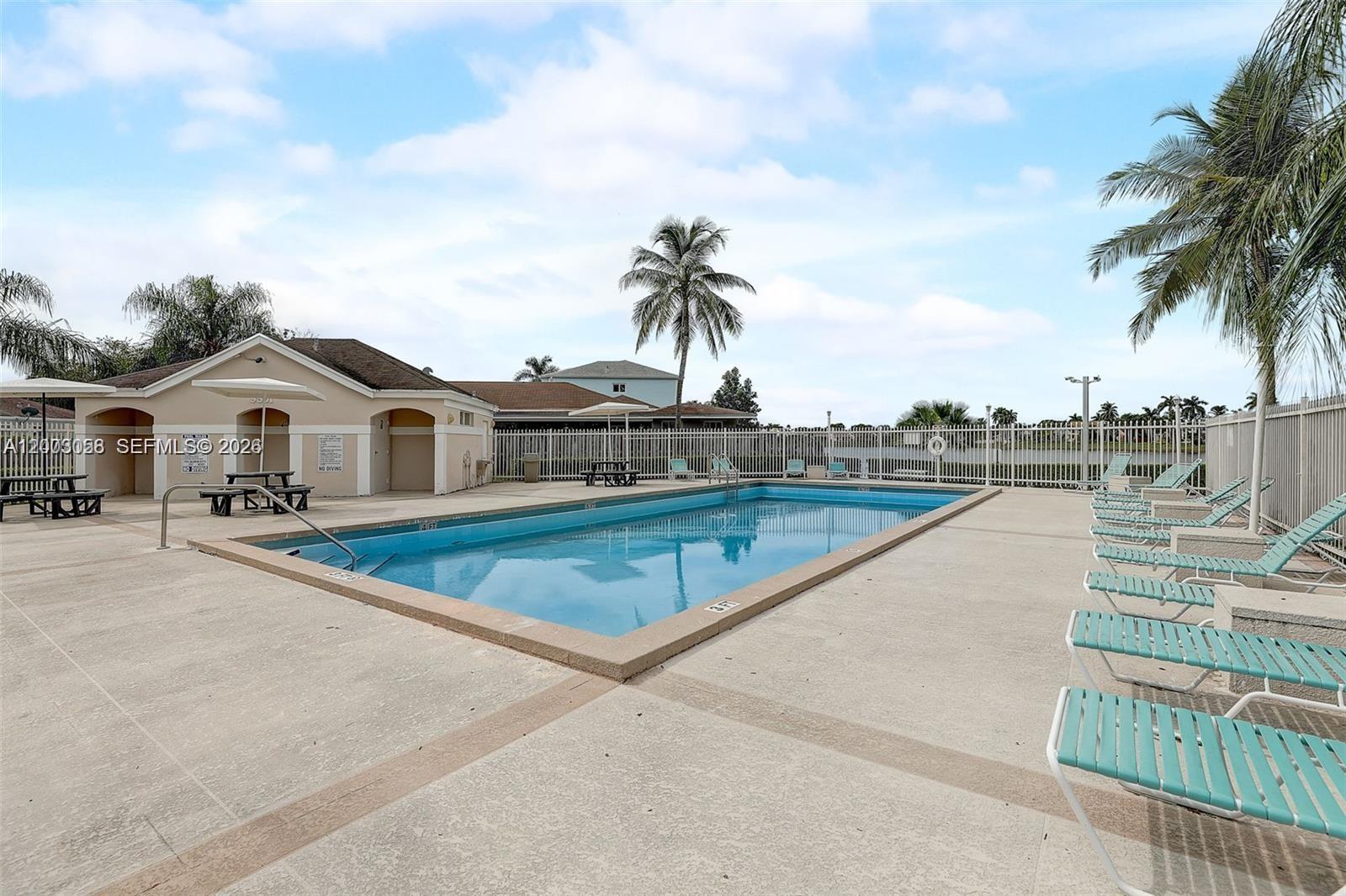 LAKES BY THE BAY SEC 5 - Residential