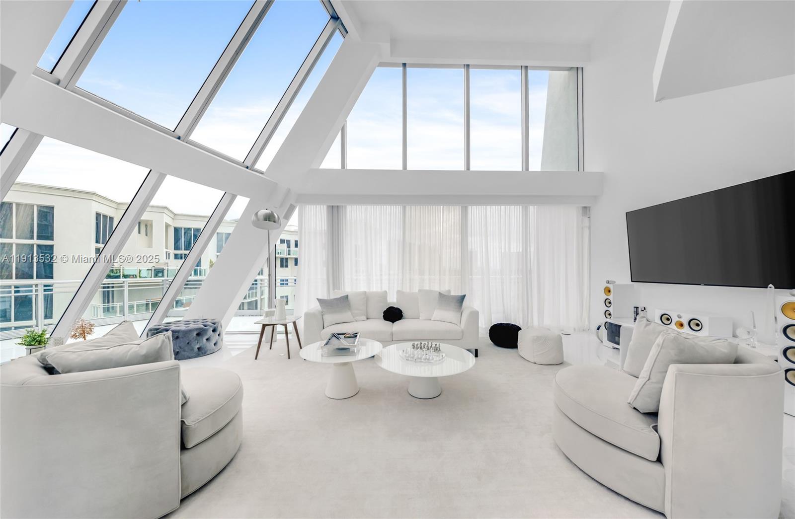 ARTECH RESIDENCES AT AVEN - Residential