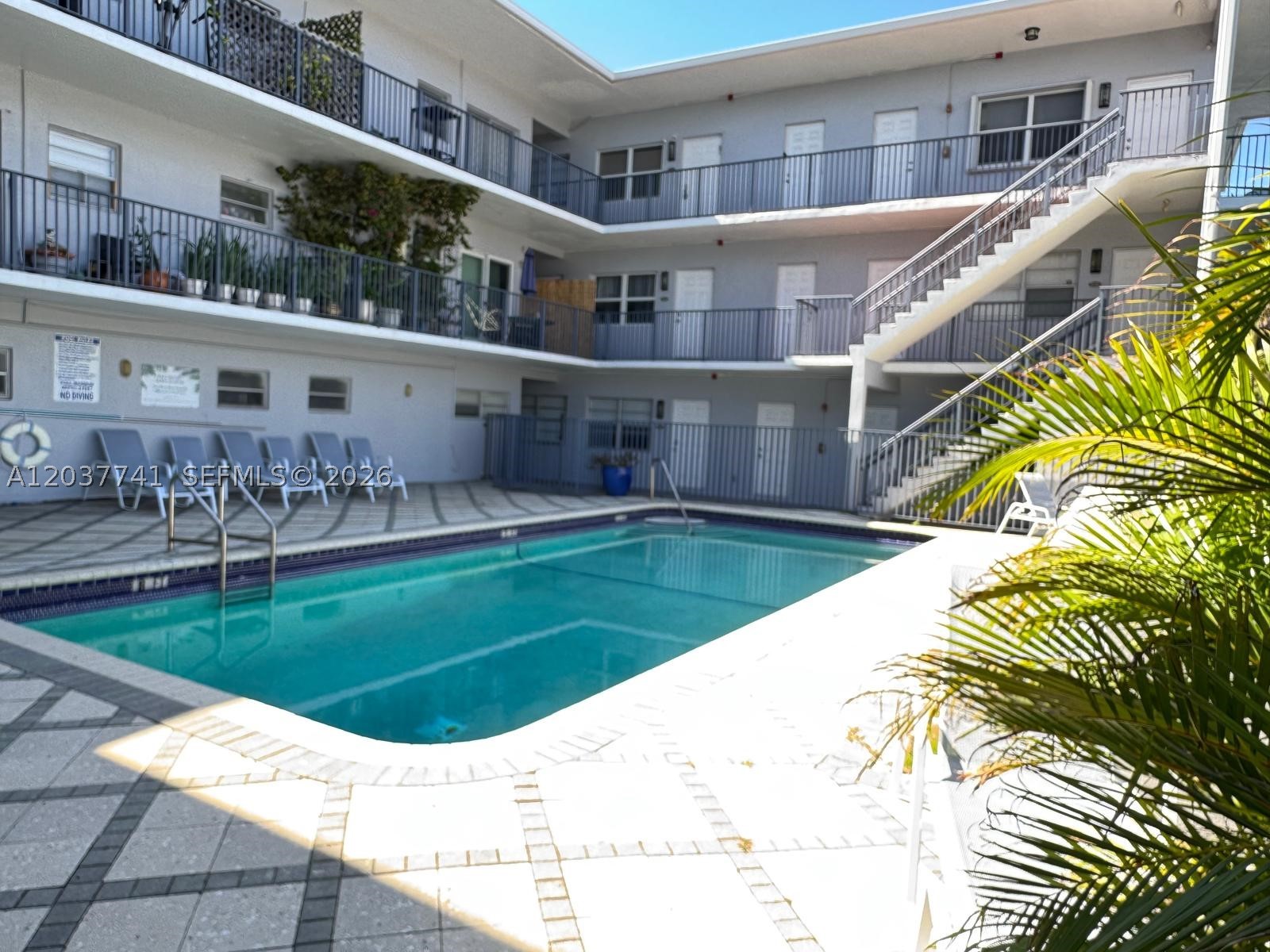 WATERWAY @ HOLLYWOOD BEAC - Residential