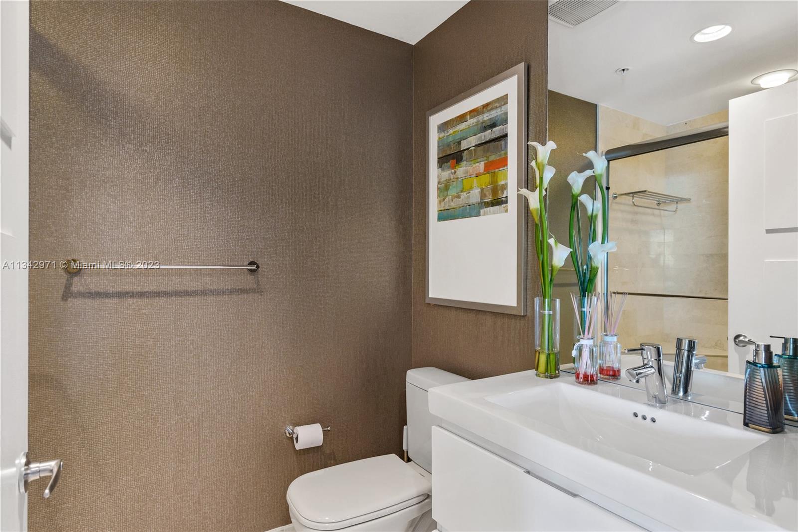 MARINA PALMS RESIDENCES S - Residential Lease