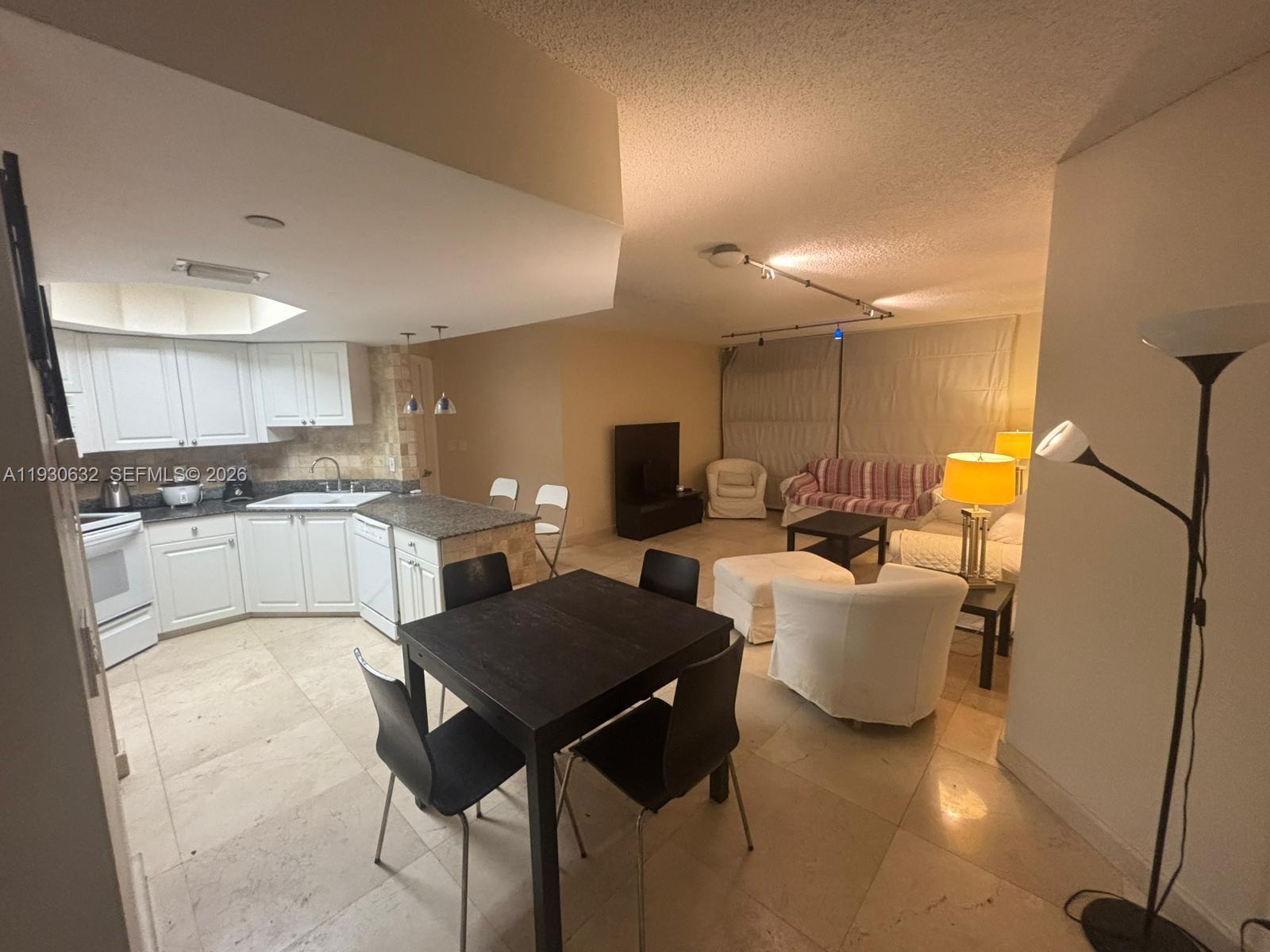 RIMINI BEACH CONDO - Residential