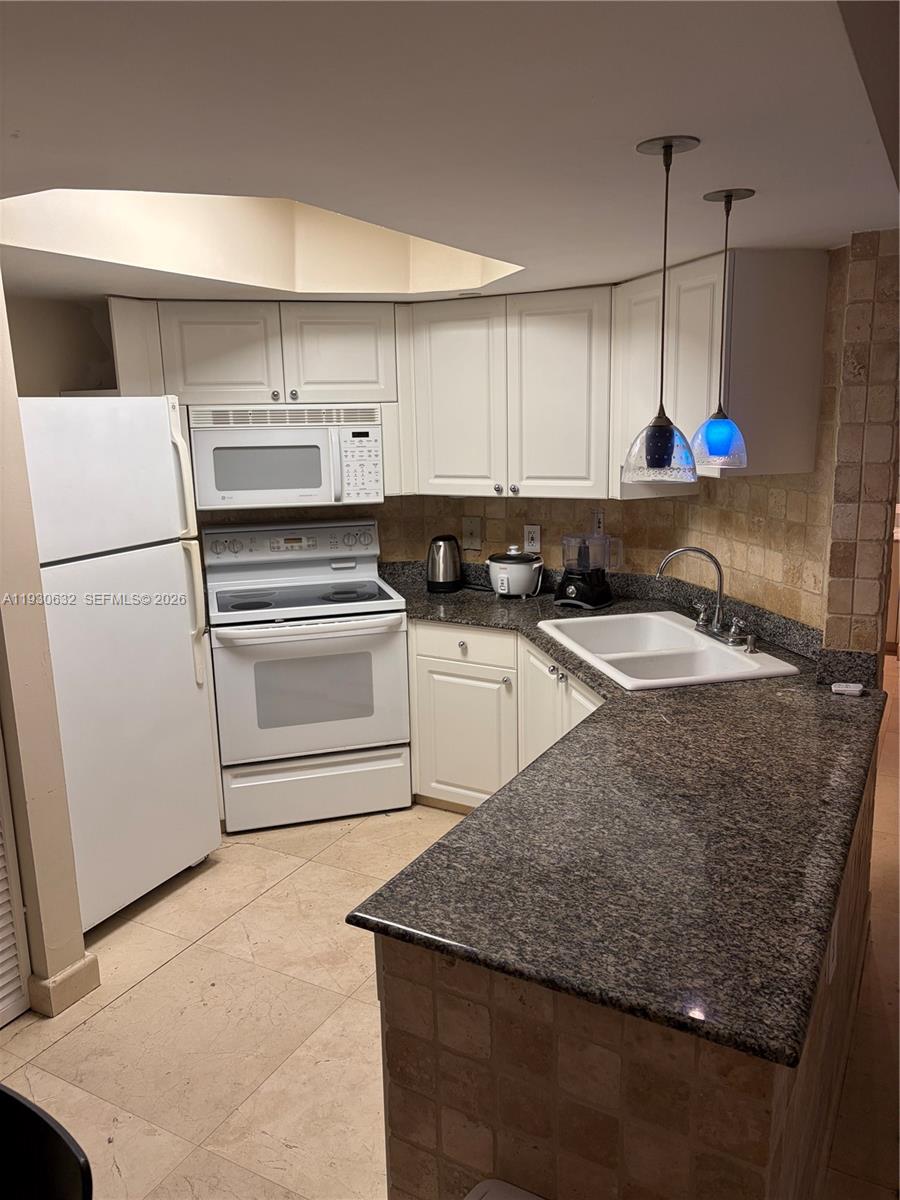 RIMINI BEACH CONDO - Residential