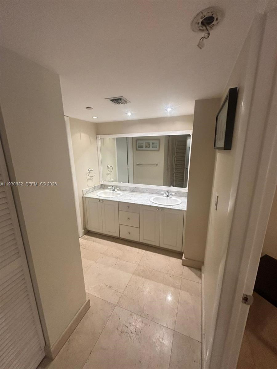 RIMINI BEACH CONDO - Residential