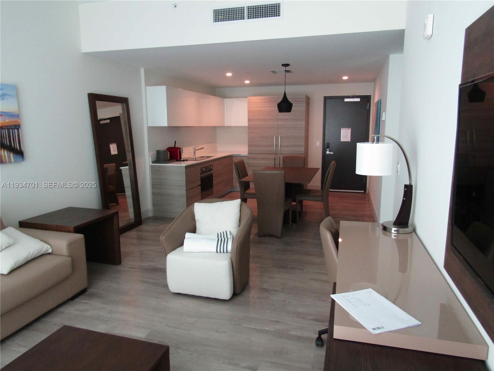 COSTA HOLLYWOOD CONDO - Residential