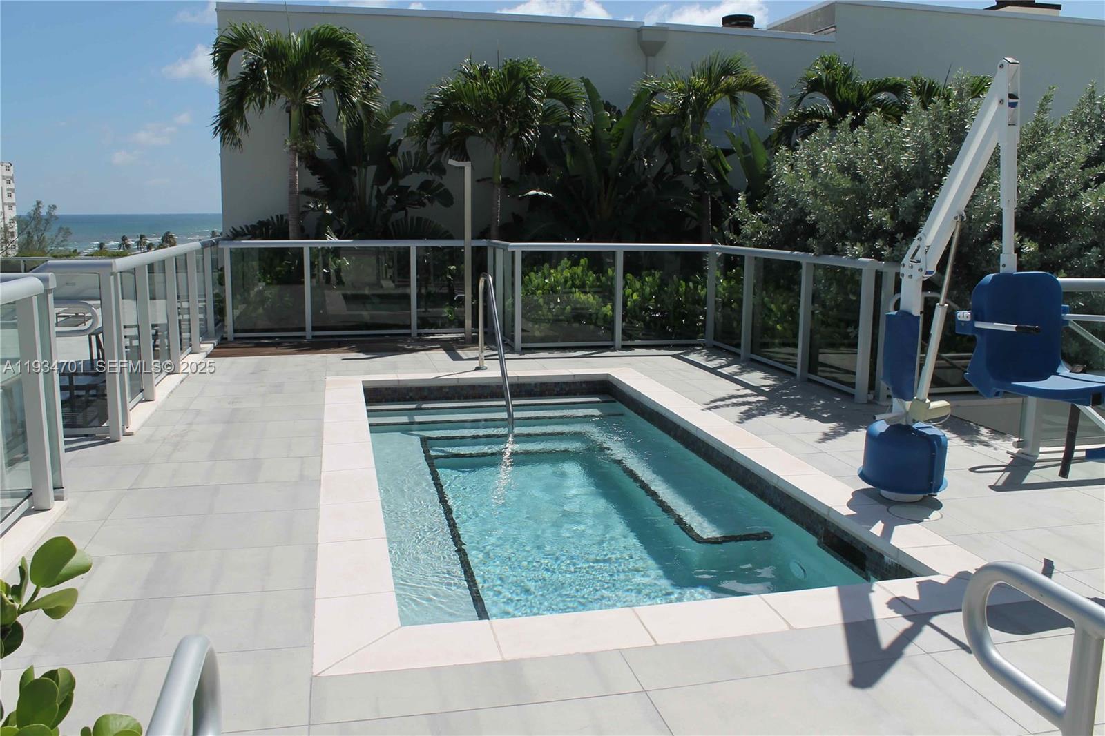 COSTA HOLLYWOOD CONDO - Residential