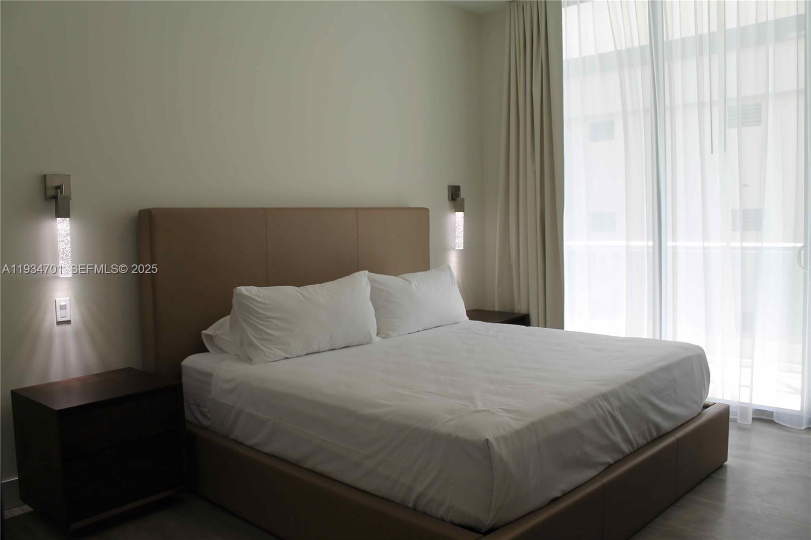 COSTA HOLLYWOOD CONDO - Residential