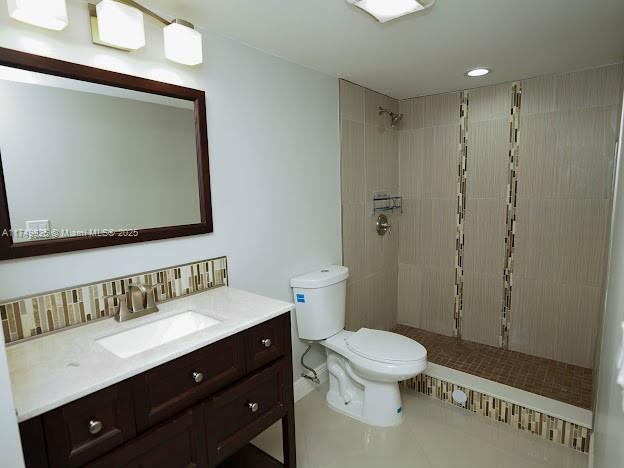 WATERSIDE ESTATES - Residential