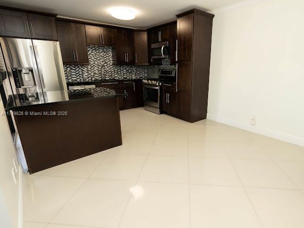WATERSIDE ESTATES - Residential