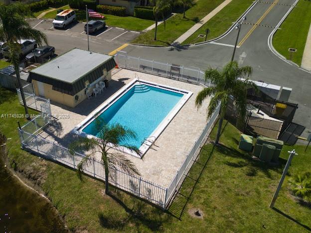 WATERSIDE ESTATES - Residential