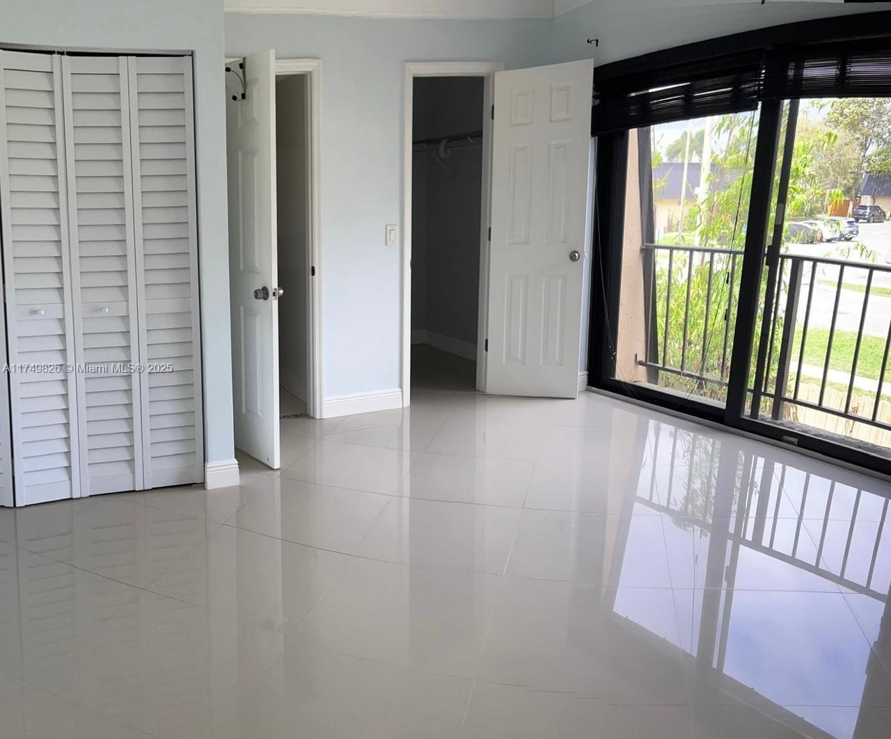 WATERSIDE ESTATES - Residential