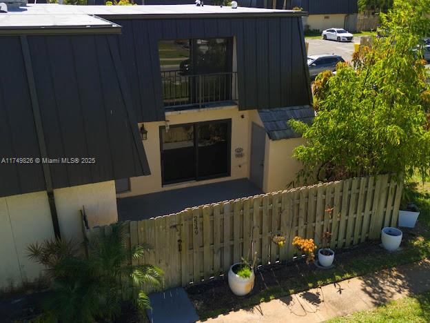 WATERSIDE ESTATES - Residential