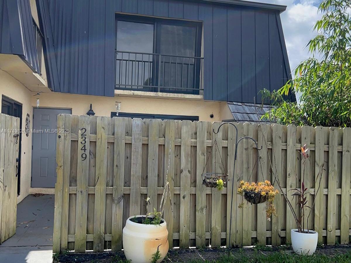 WATERSIDE ESTATES - Residential