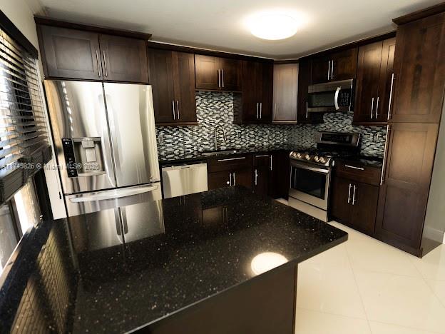 WATERSIDE ESTATES - Residential