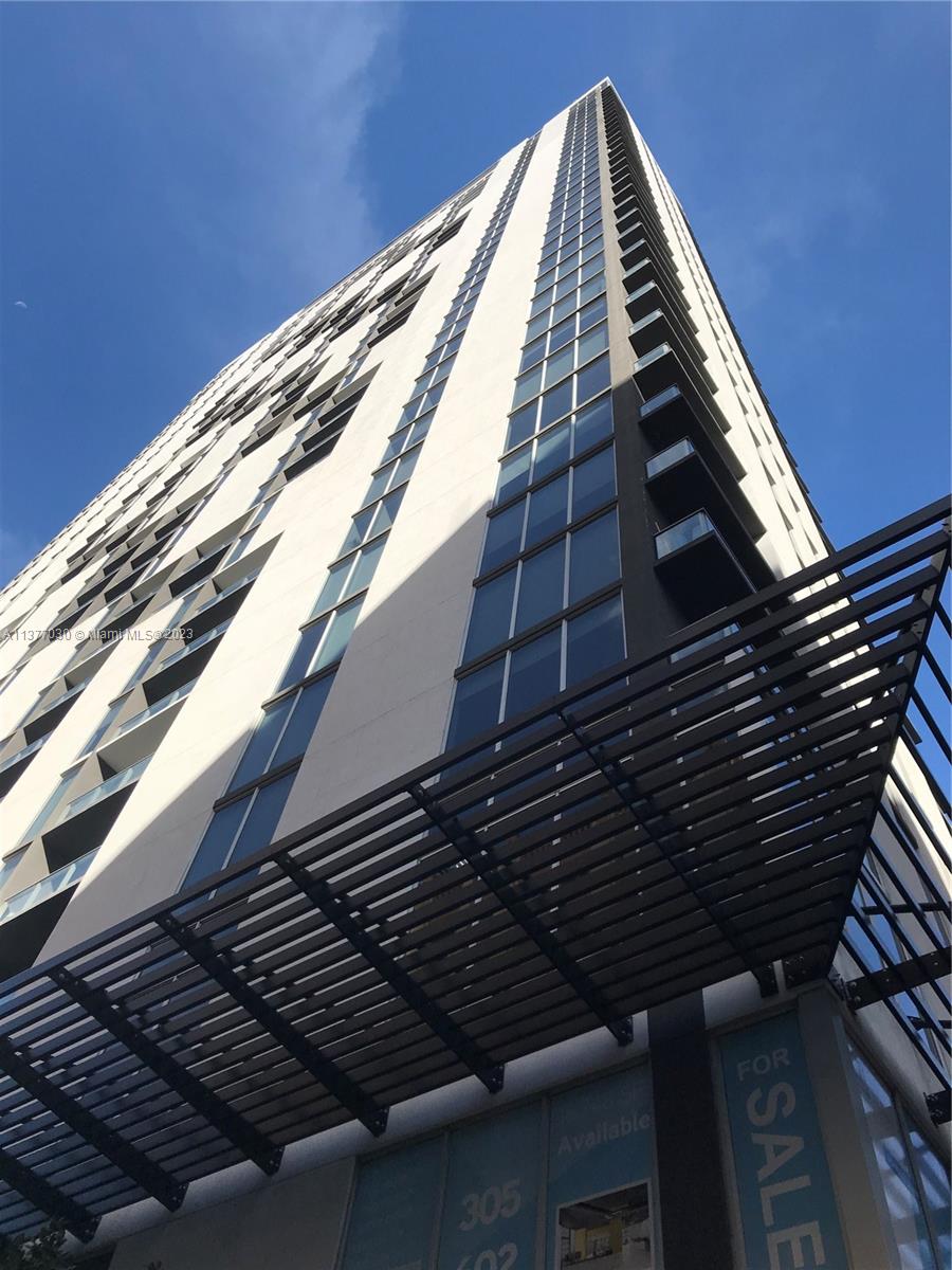 CENTRO CONDO - Residential Lease