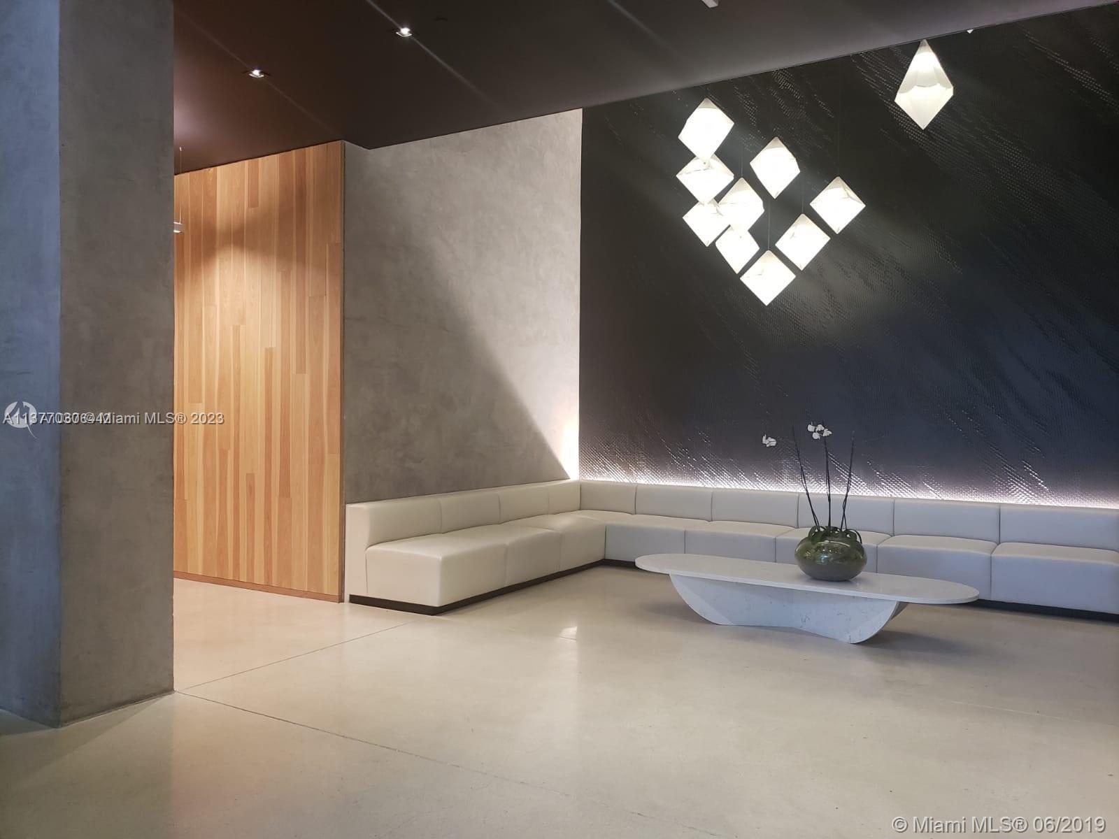 CENTRO CONDO - Residential Lease