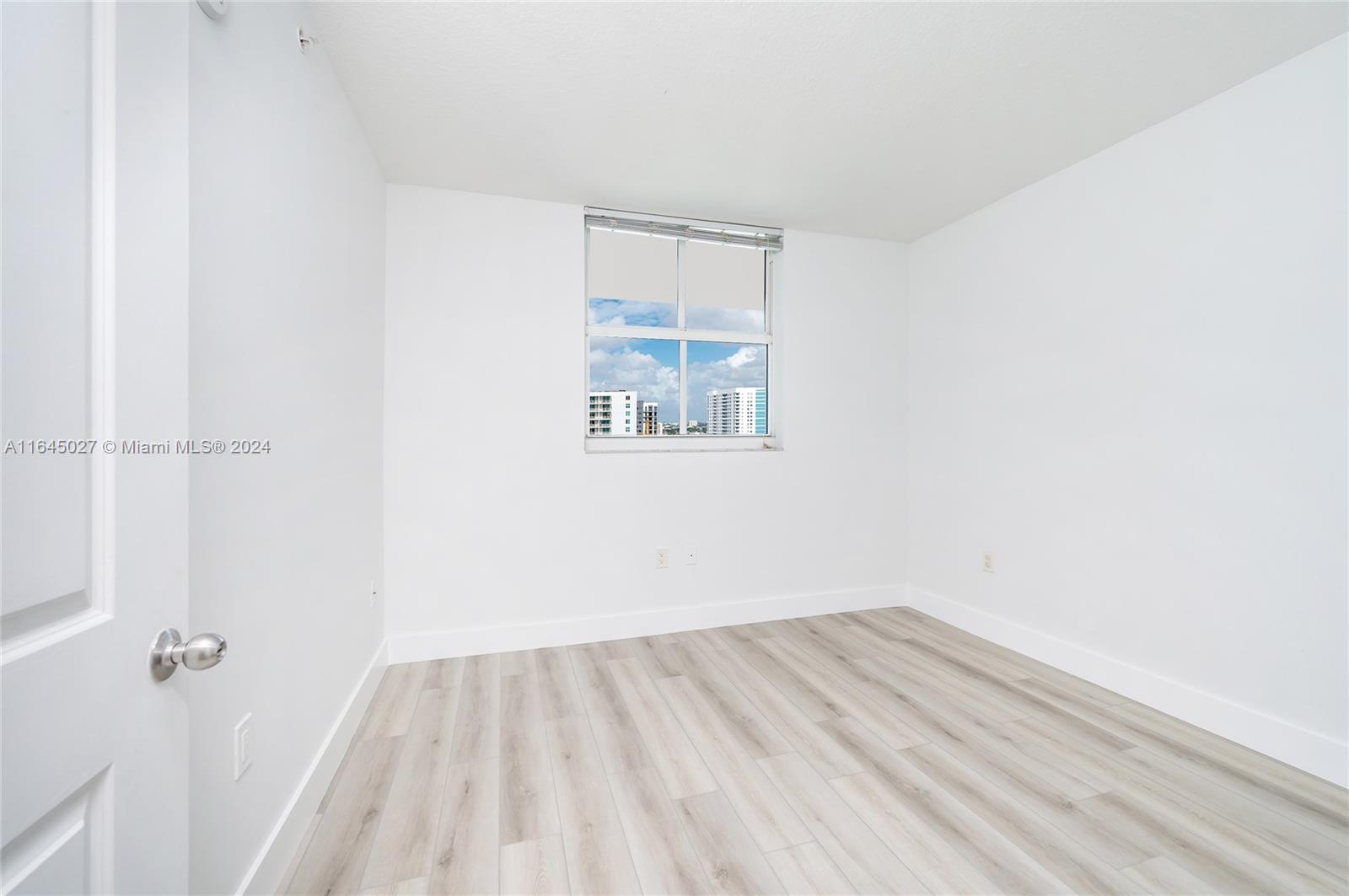 VUE AT BRICKELL CONDO - Residential Lease