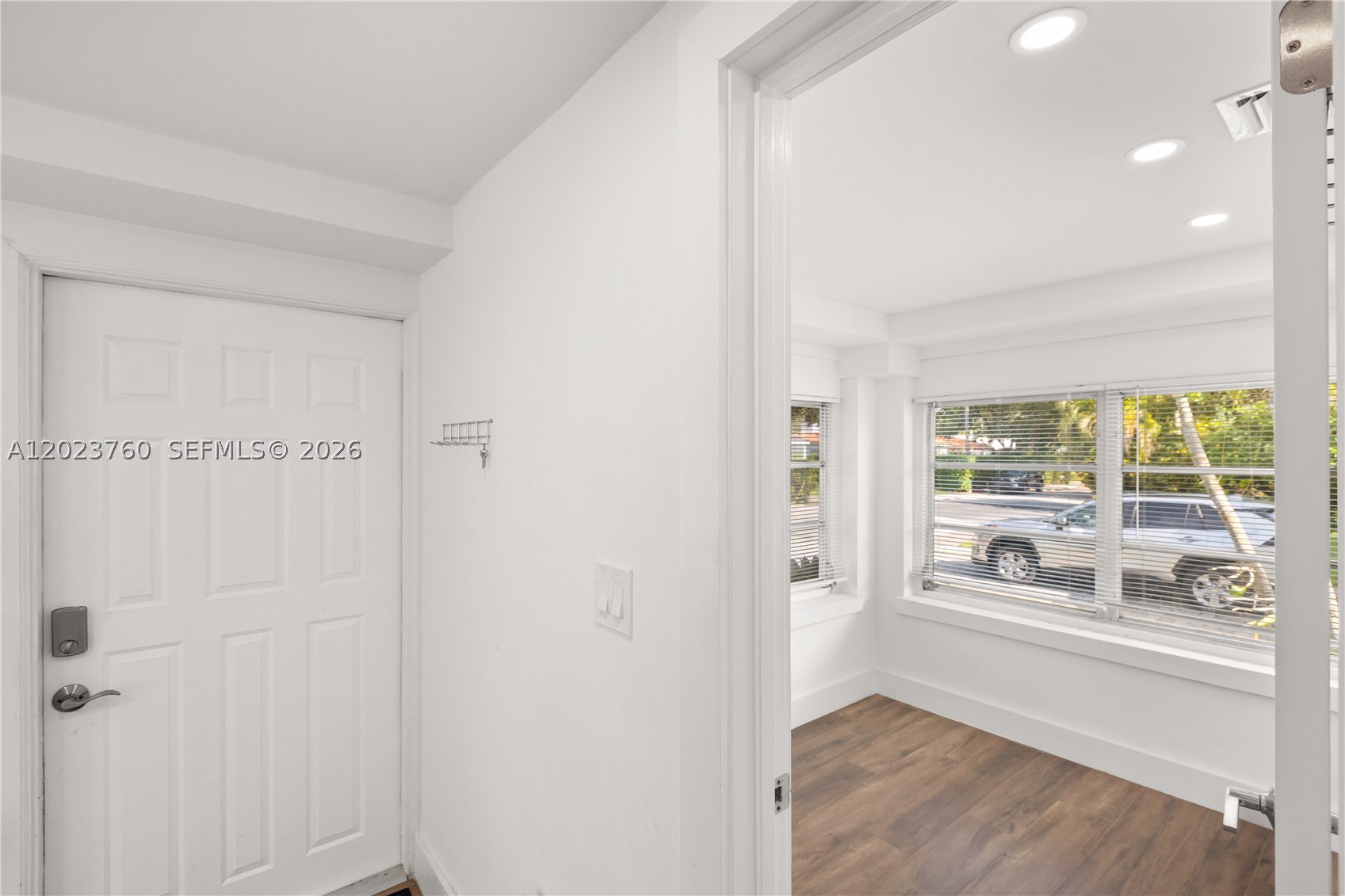 TAMIAMI PLACE PLAN 1 - Residential