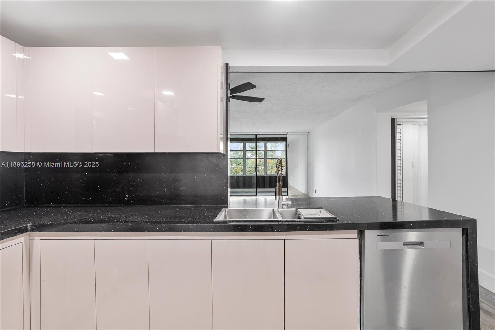 SOMERSET NO SIX CONDO - Residential