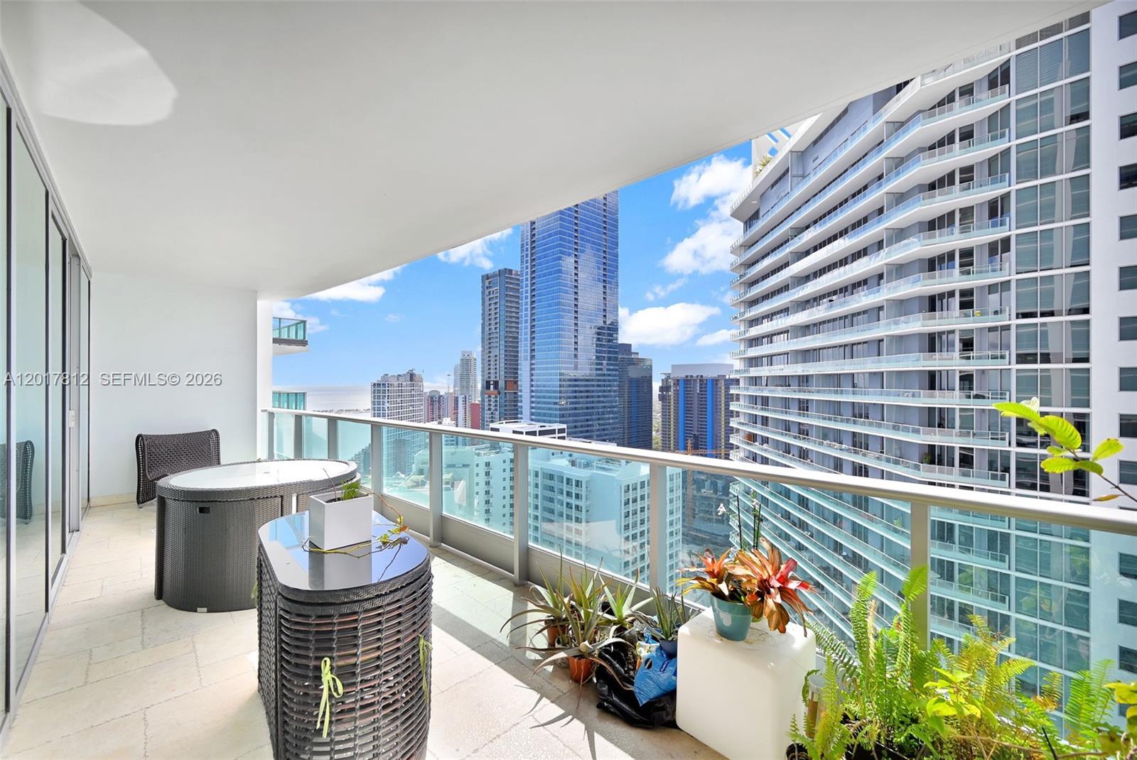 JADE RESIDENCES - Residential