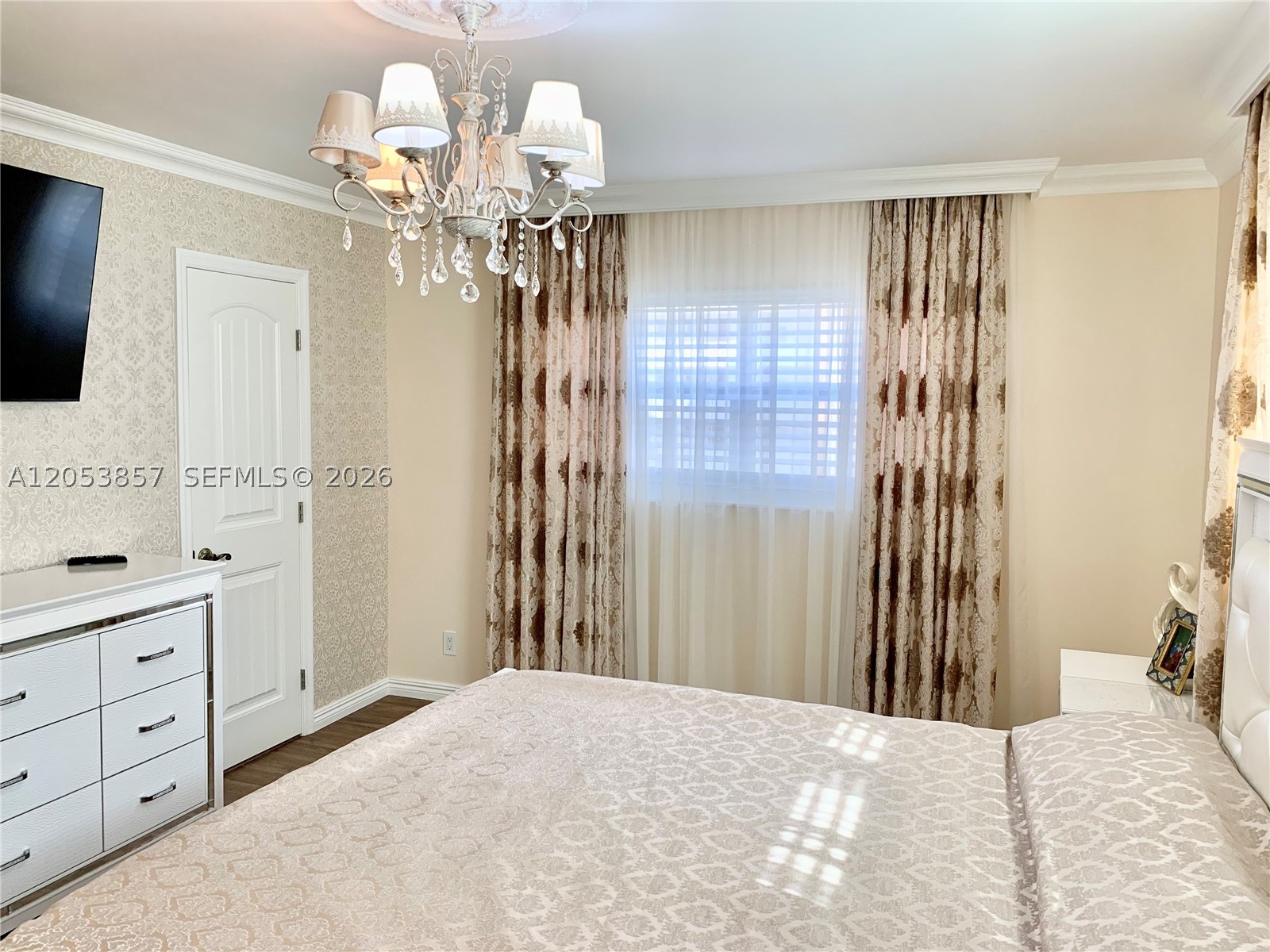 MEADOWBROOK TOWERS CONDO - Residential