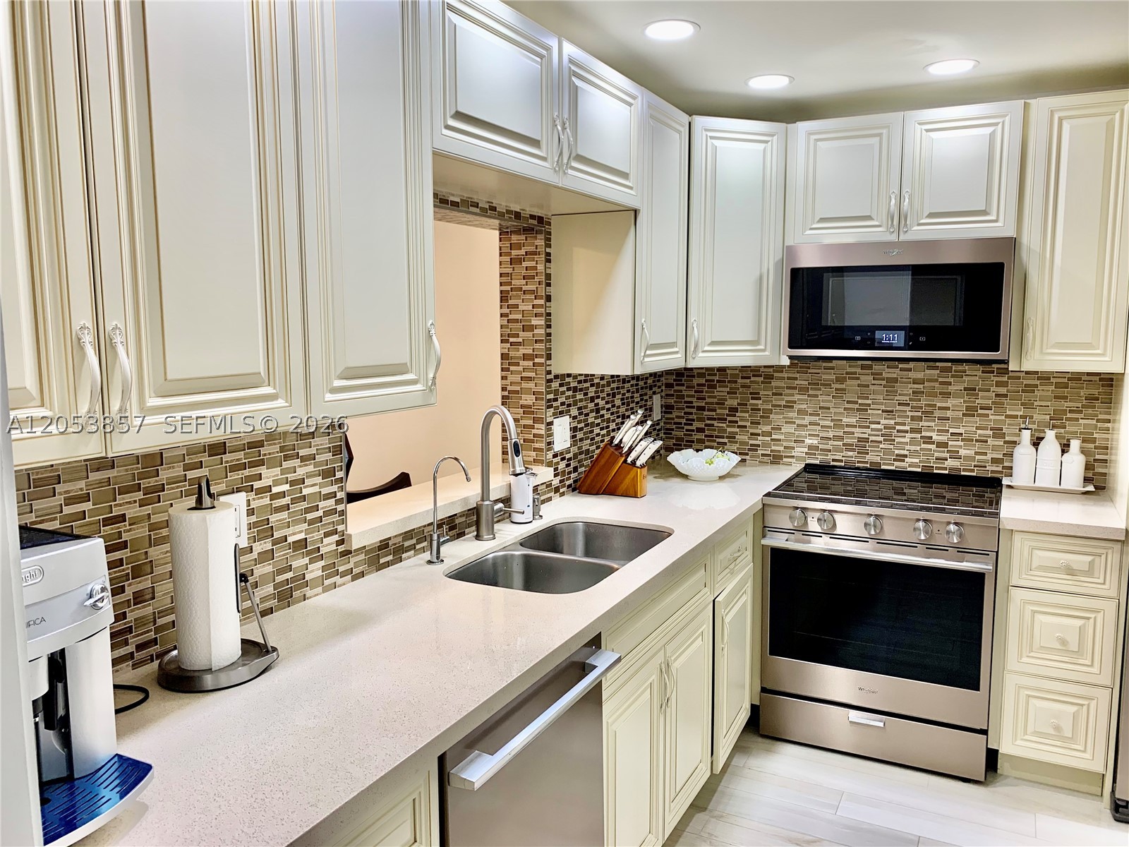 MEADOWBROOK TOWERS CONDO - Residential