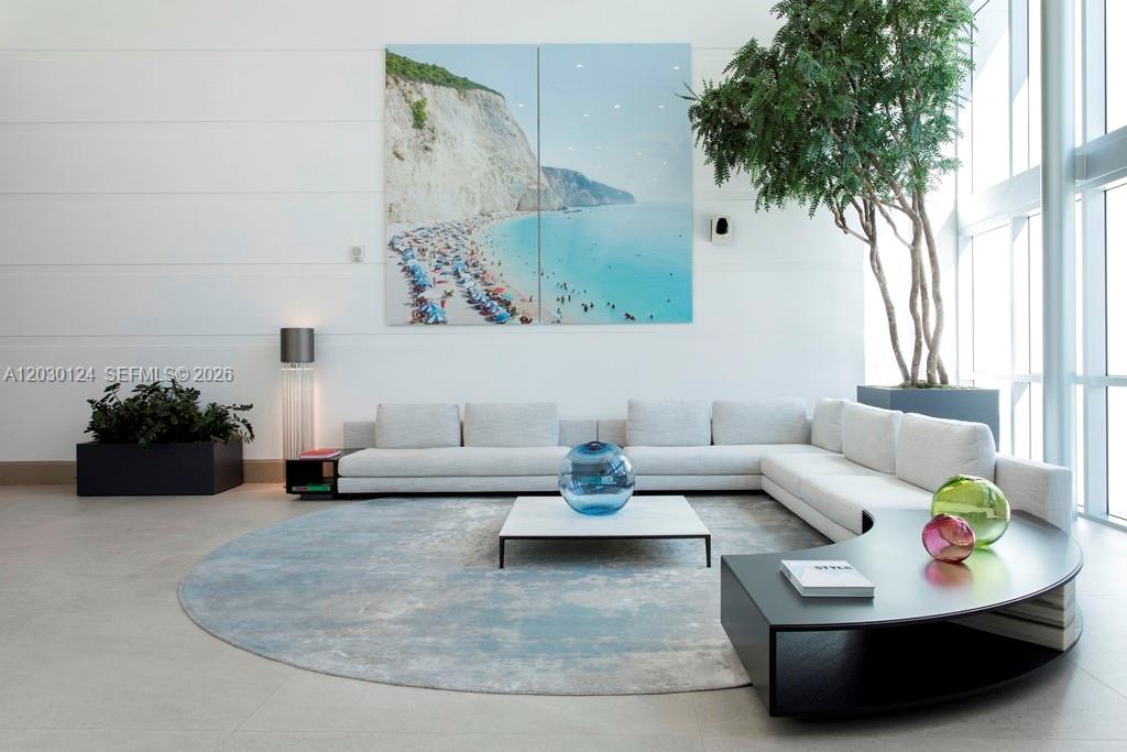 THE RESIDENCES AT THE BAT - Residential Lease