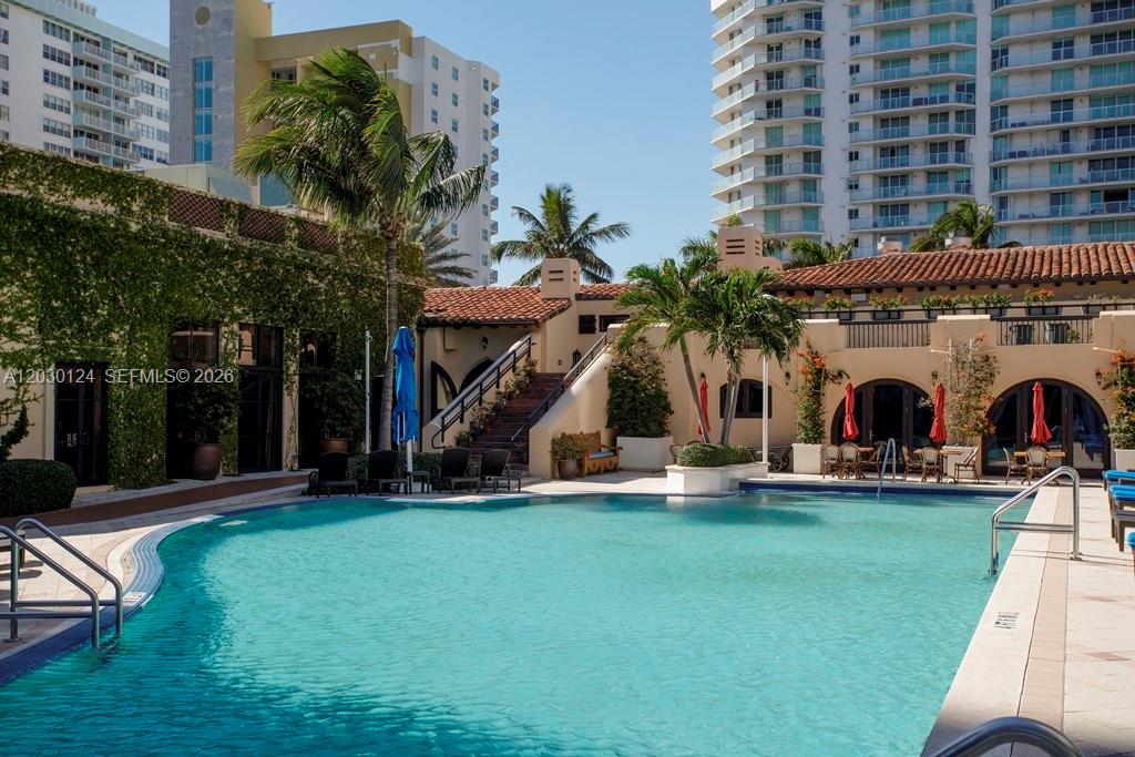THE RESIDENCES AT THE BAT - Residential Lease