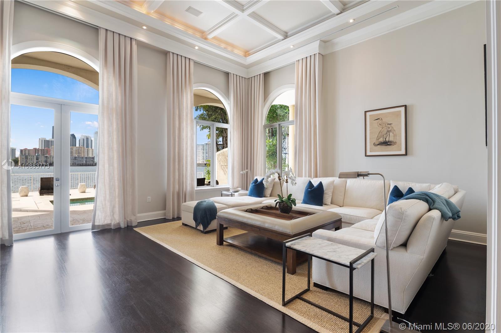 ISLAND ESTATES - Residential