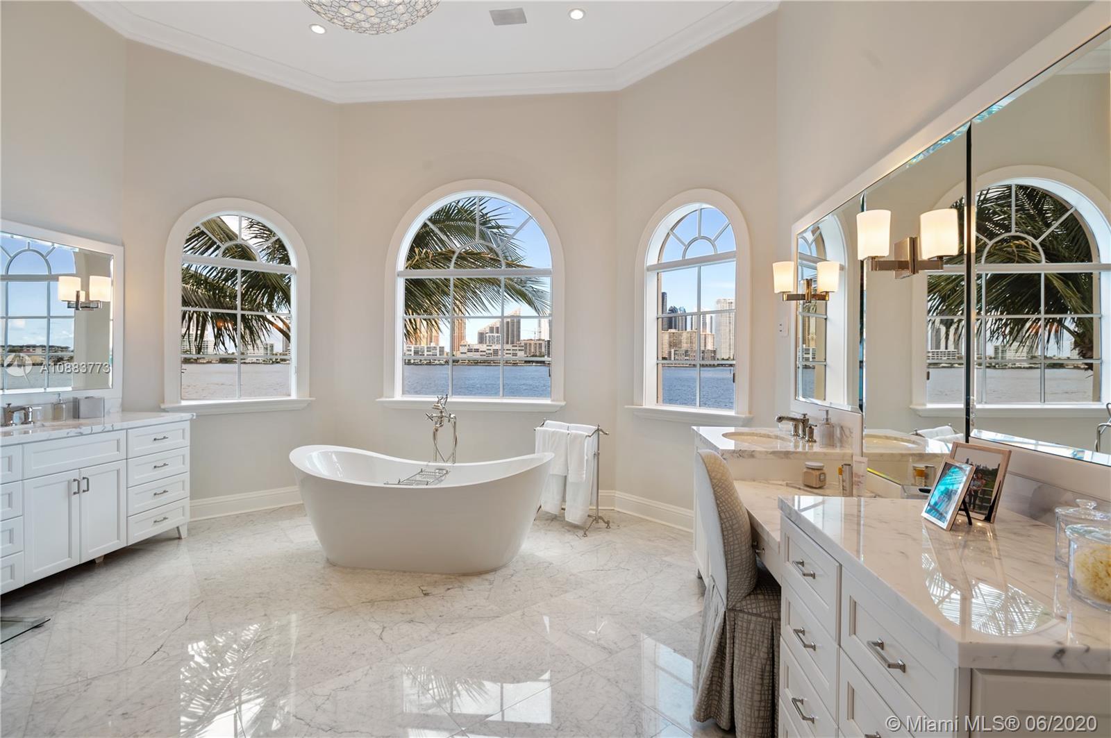 ISLAND ESTATES - Residential
