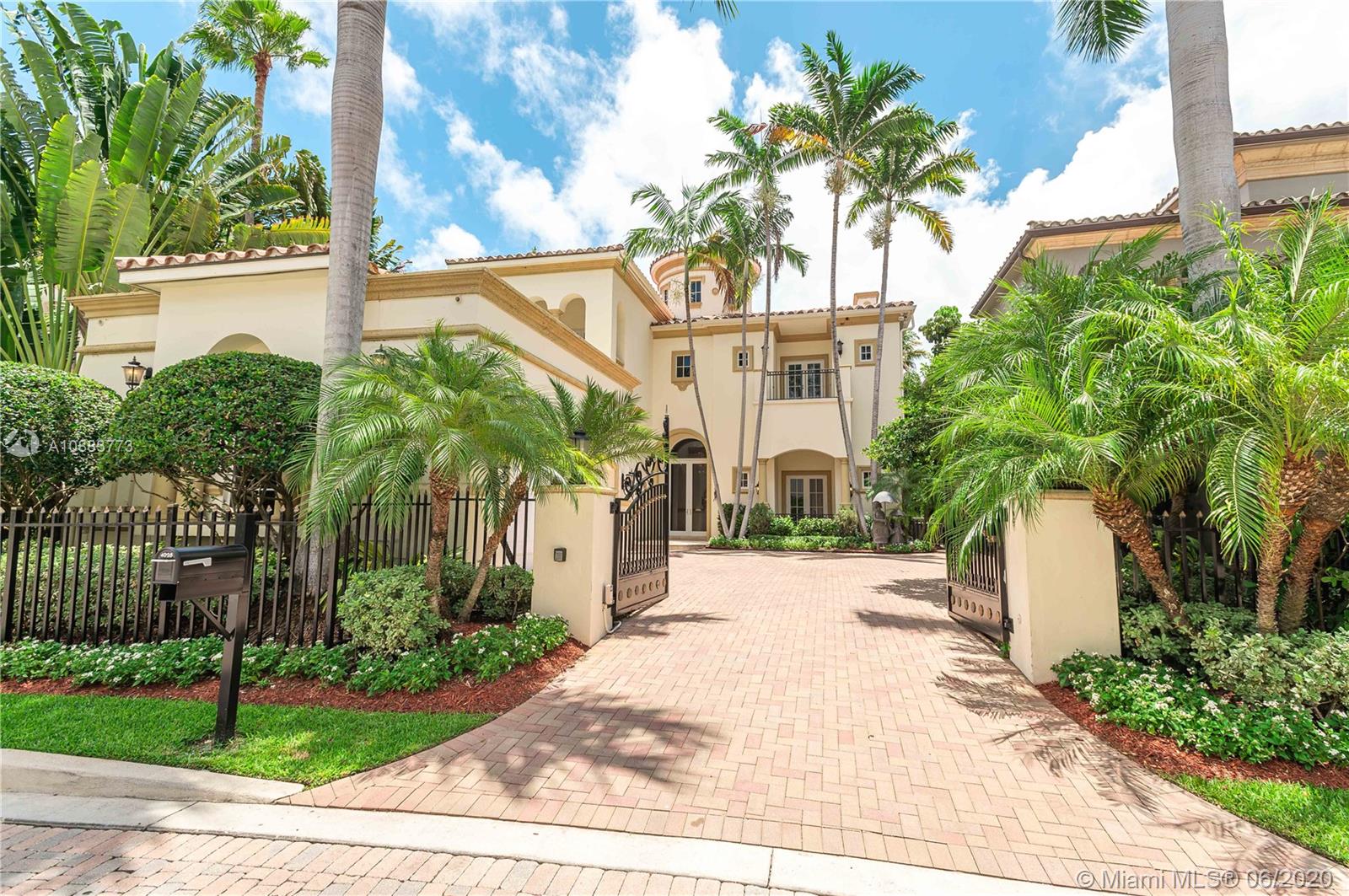 ISLAND ESTATES - Residential