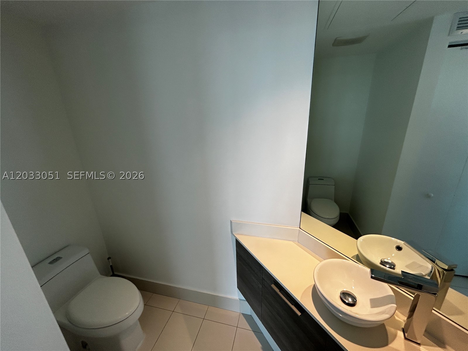 PARAISO BAY CONDO - Residential Lease