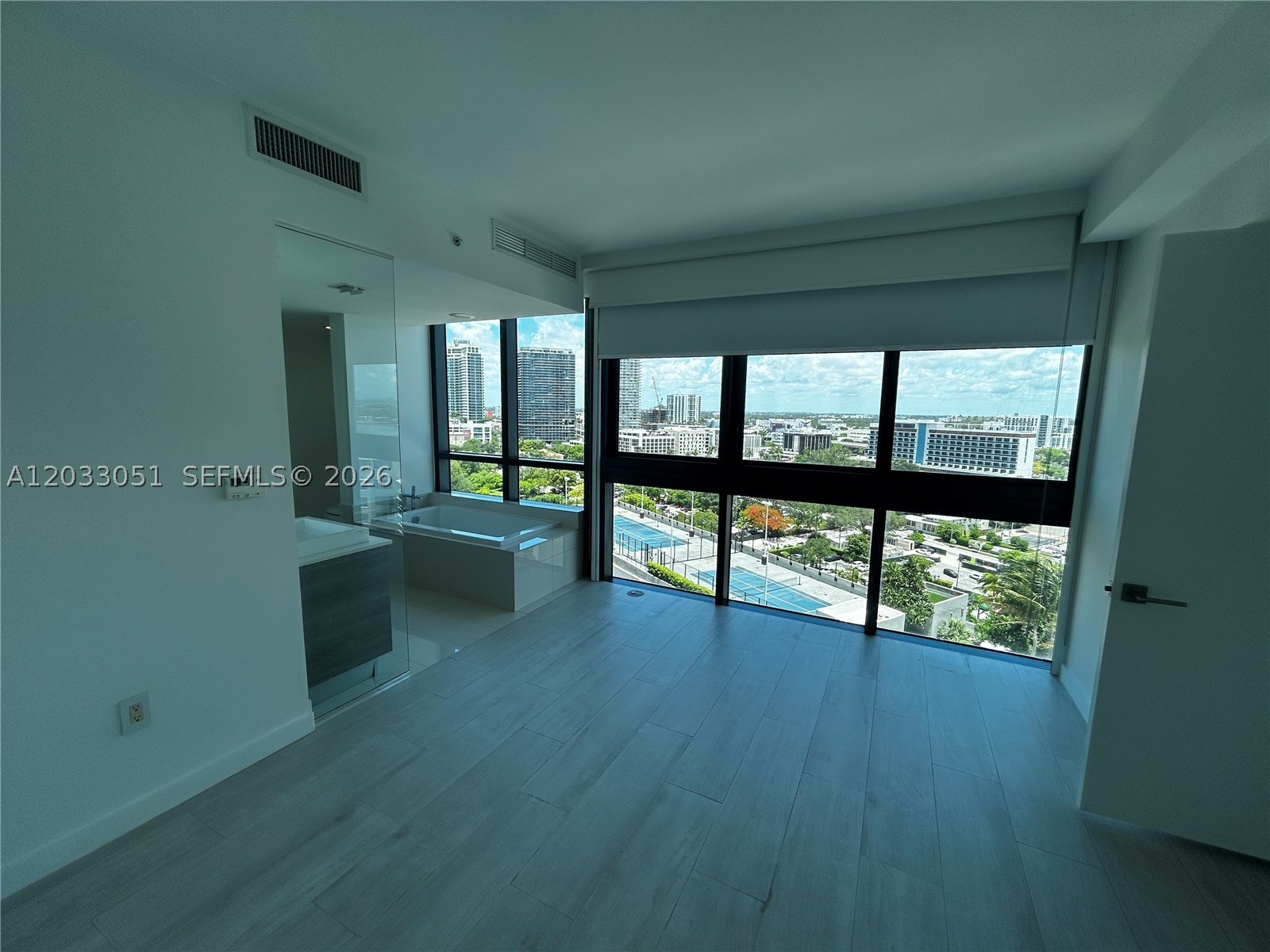 PARAISO BAY CONDO - Residential Lease