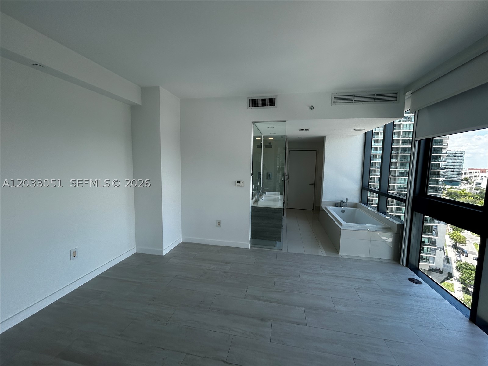 PARAISO BAY CONDO - Residential Lease