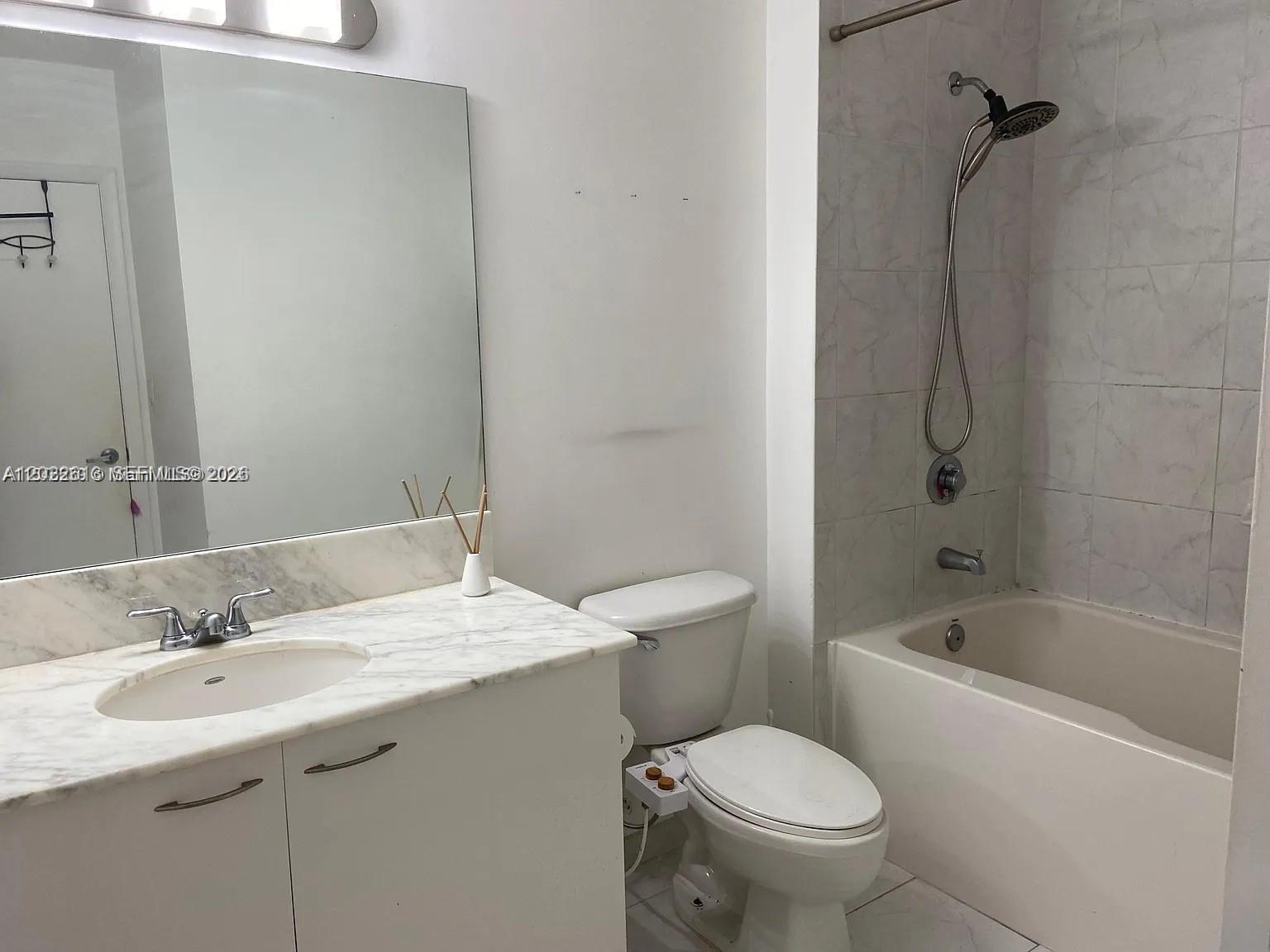 THE LOFT DOWNTOWN II COND - Residential