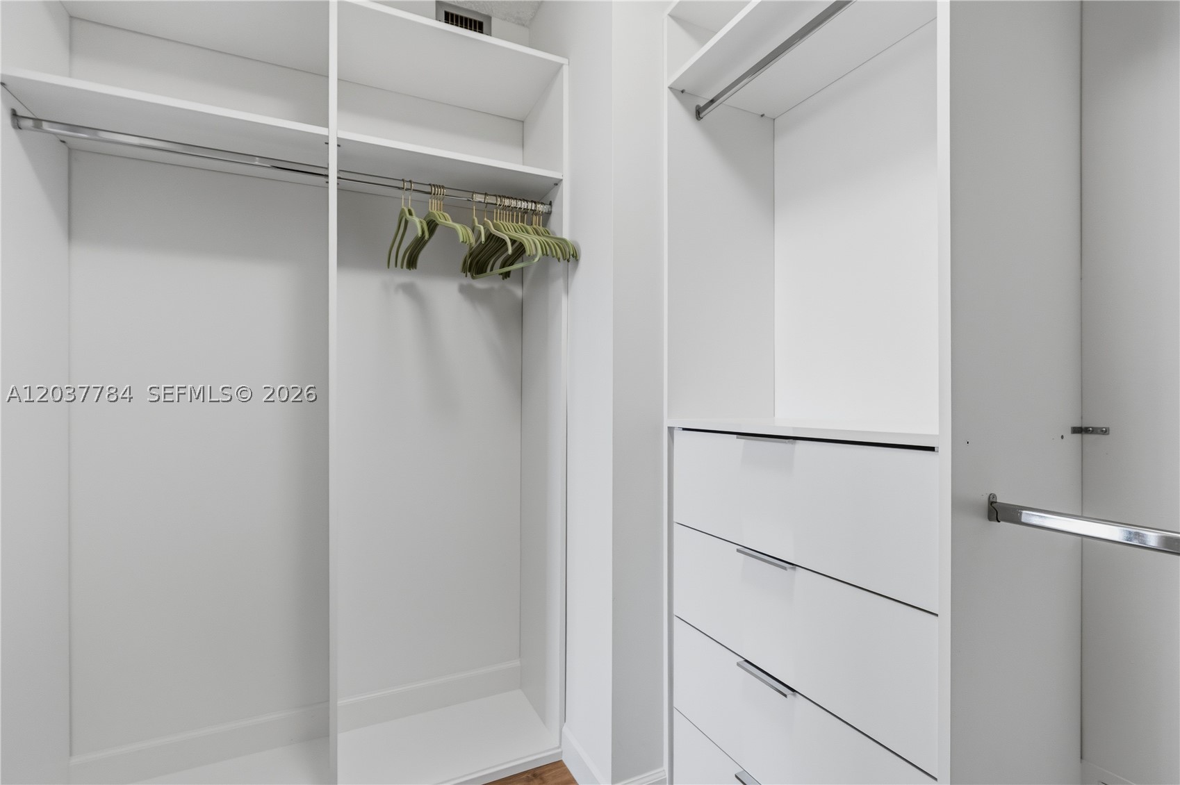 TERRACES NORTH TURNBERRY - Residential